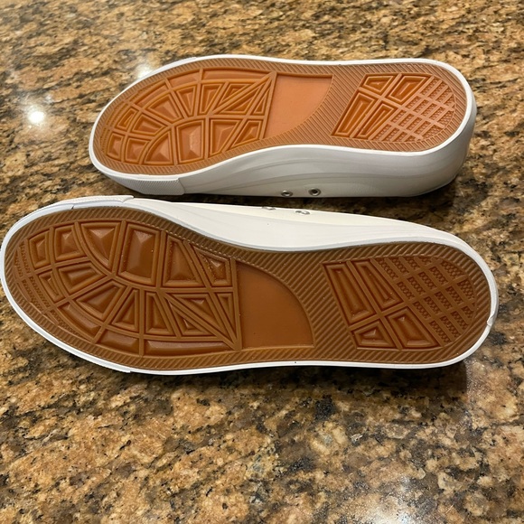 Brand new PL leather sneakers. Size 10 women's/ 8.5 men's. - Picture 5 of 10